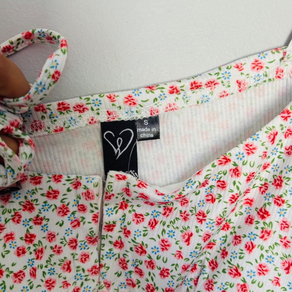 White/Red Flower Patterned Top - Picture 2 of 4